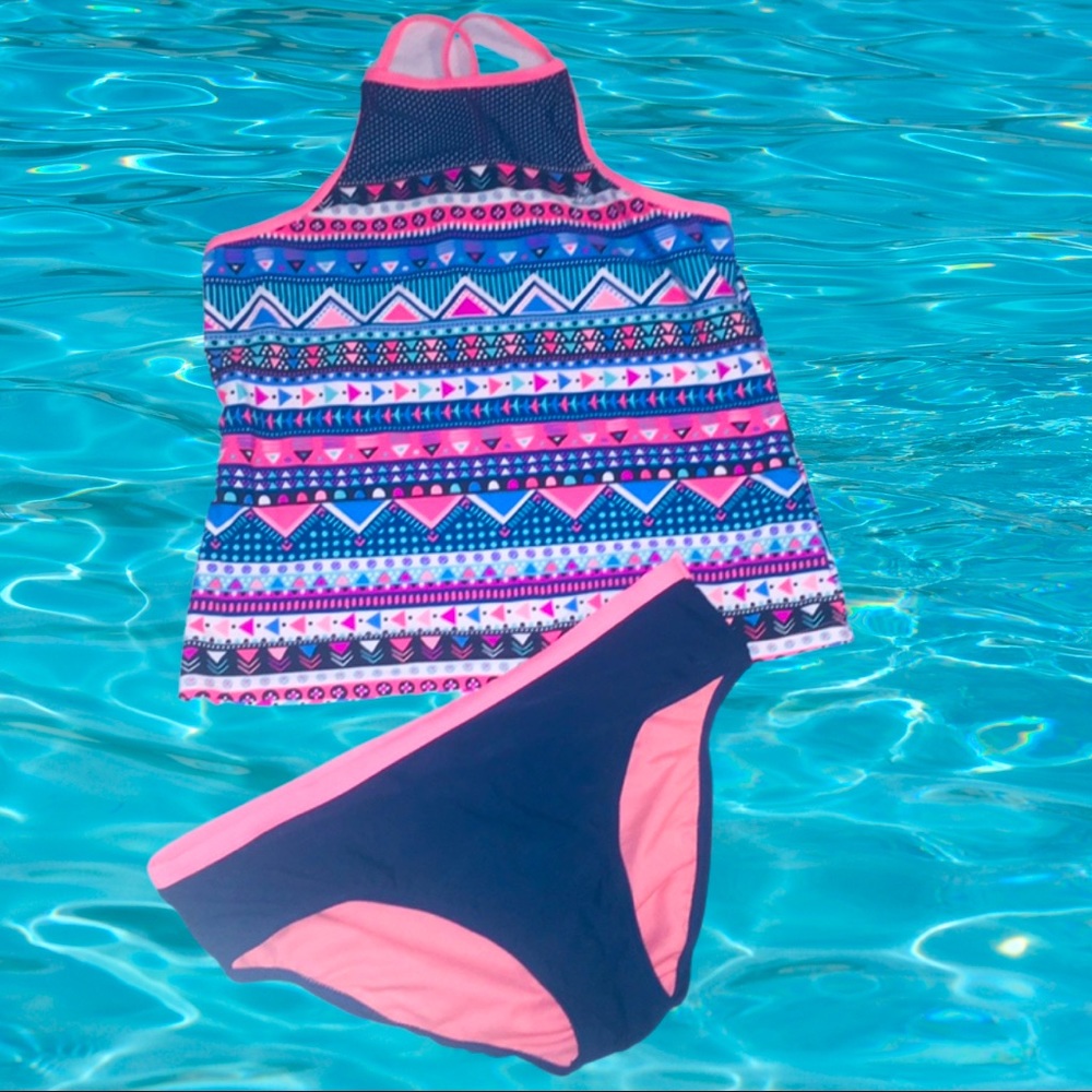 ZEROXPOSUR YOUTH TAKINI SIZE 20 1/2 NWOT